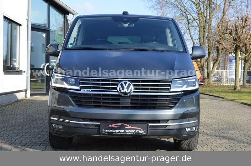 Usado VW Multivan 204 HP (150 kW) 2021 Cinzento Van