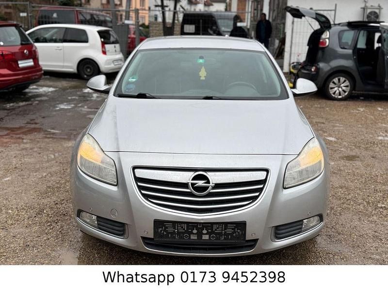 Gebraucht Opel Insignia Edition 140 PS (102 kW) 2012 Silber Limousine
