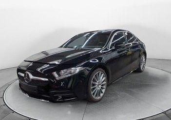 Schwarz Gebraucht 2020 Mercedes A250 AMG line Limousine | 25.479 € (Guter Preis) - Bild 1/4