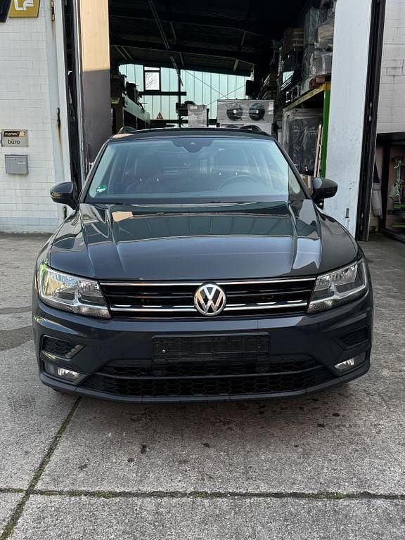 Gebraucht VW Tiguan 190 PS (139 kW) 2019 Grau SUV