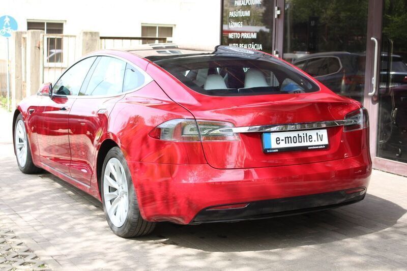 Gebraucht Tesla Model S 386 kW (525 PS) 2017 Rot Kleinwagen