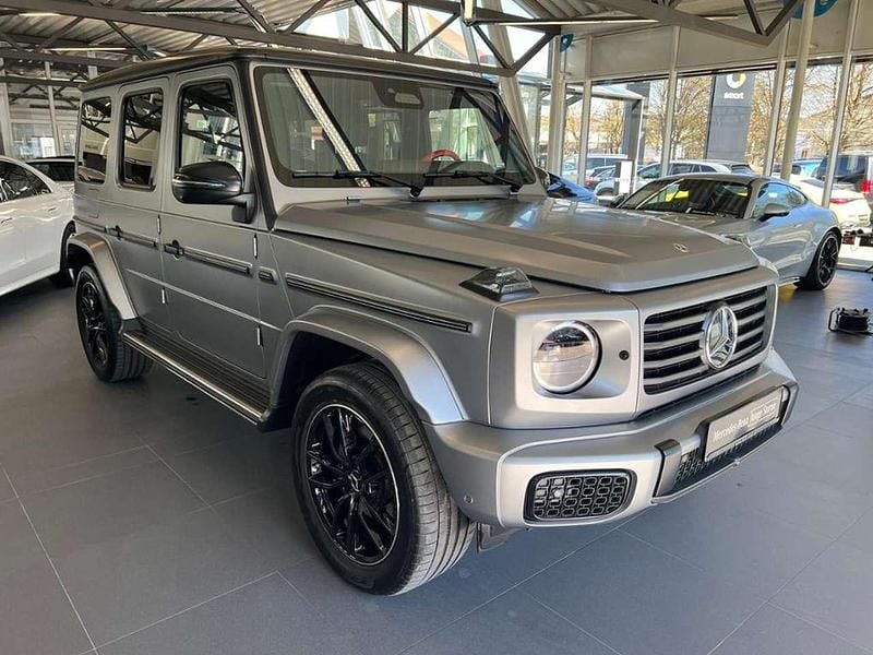 Gebraucht Mercedes G500 AMG 449 PS (330 kW) 2024 Manufaktur platin magno SUV