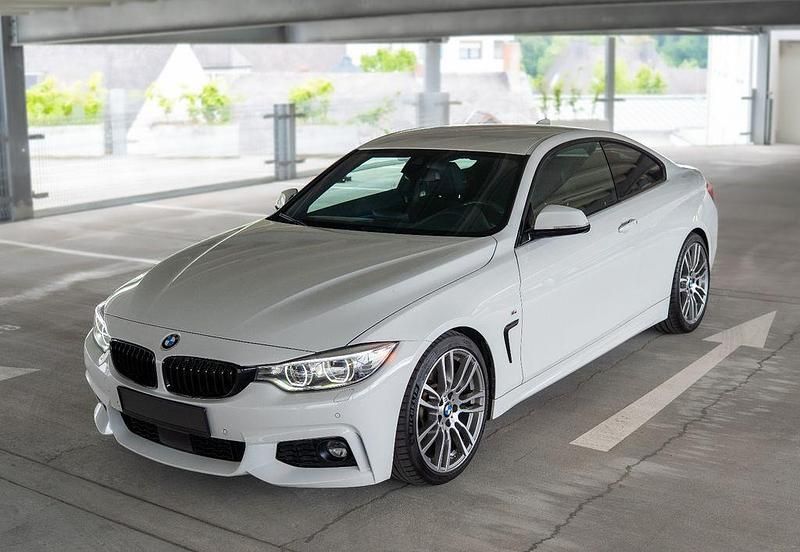 Weiß Gebraucht 2015 BMW 430 M Sport Coupé | 26.900 € (Etwas zu teuer) - Bild 1/4