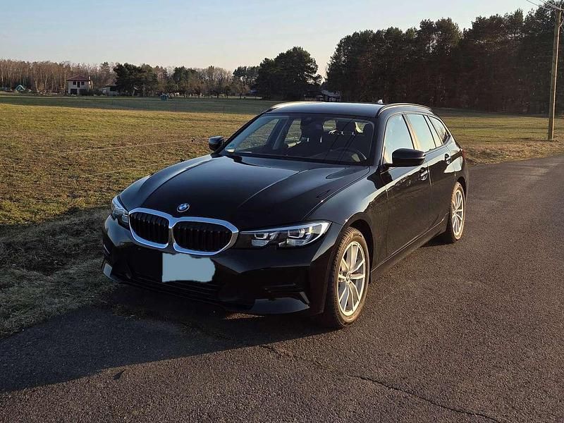 Gebraucht BMW 320 Advantage 184 PS (135 kW) 2021 Schwarz Kombi