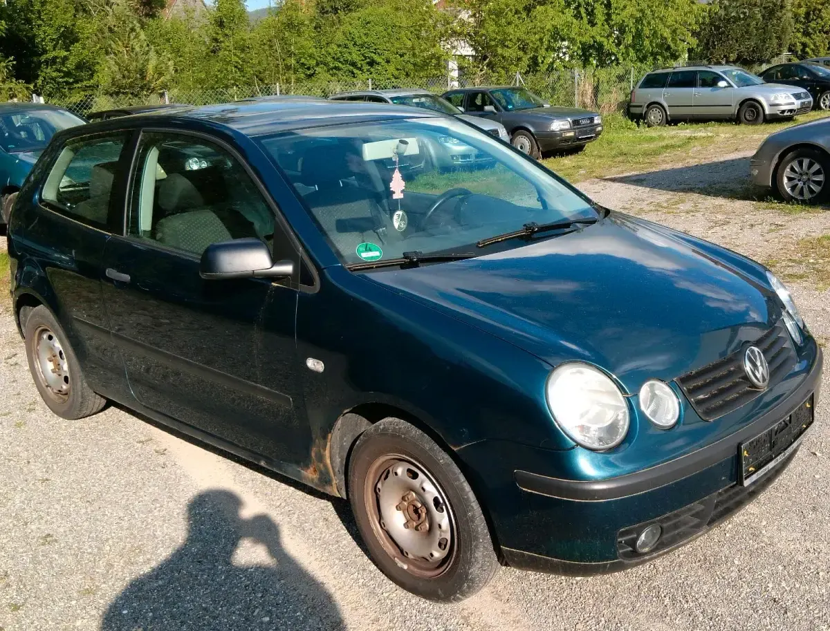 Gebraucht VW Polo 75 PS (55 kW) 2004 Blau Kleinwagen