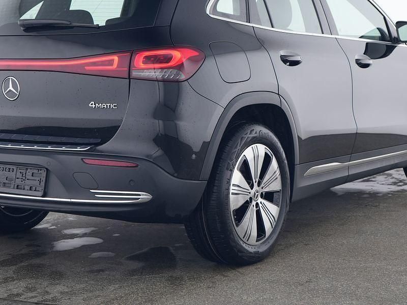 Gebraucht Mercedes EQA300 Advanced 167 kW (228 PS) 2023 Schwarz, SUV