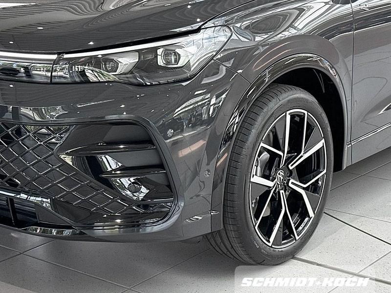 Gebraucht VW Tiguan R-line 150 PS (110 kW) 2025 Grau SUV