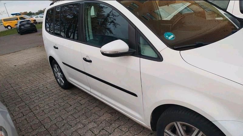 Gebraucht VW Touran 2012 Weiß Van / Kleinbus