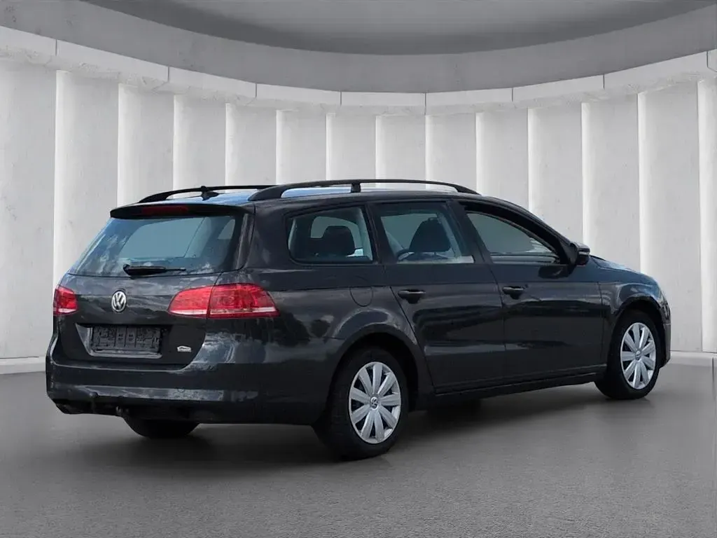 Używany VW Passat Edition 140 KM (102 kW) 2011 Szary Kombi