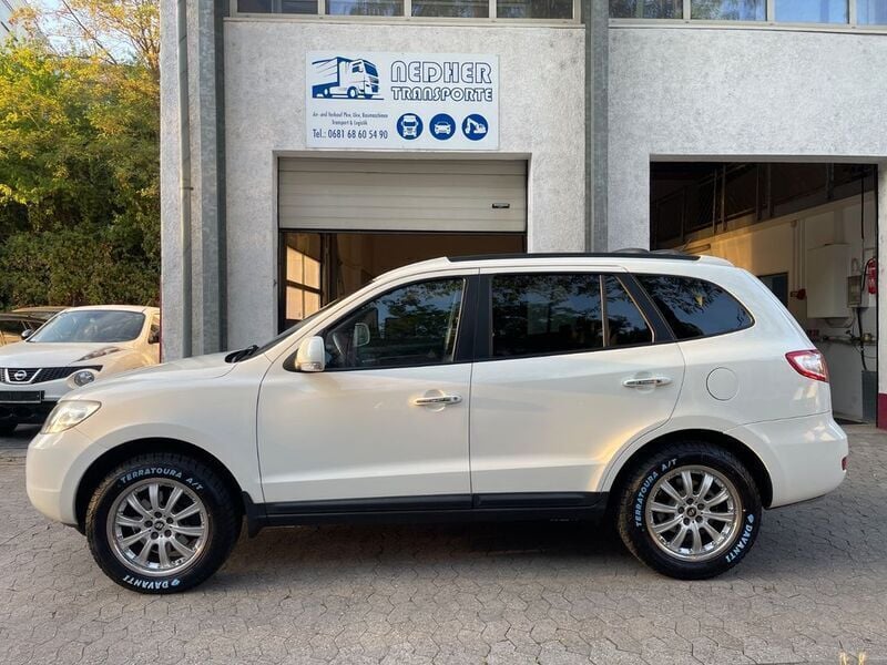 Weiß Gebraucht 2009 Hyundai Santa Fe GLS SUV | 7.900 € (Etwas zu teuer) - Bild 1/4