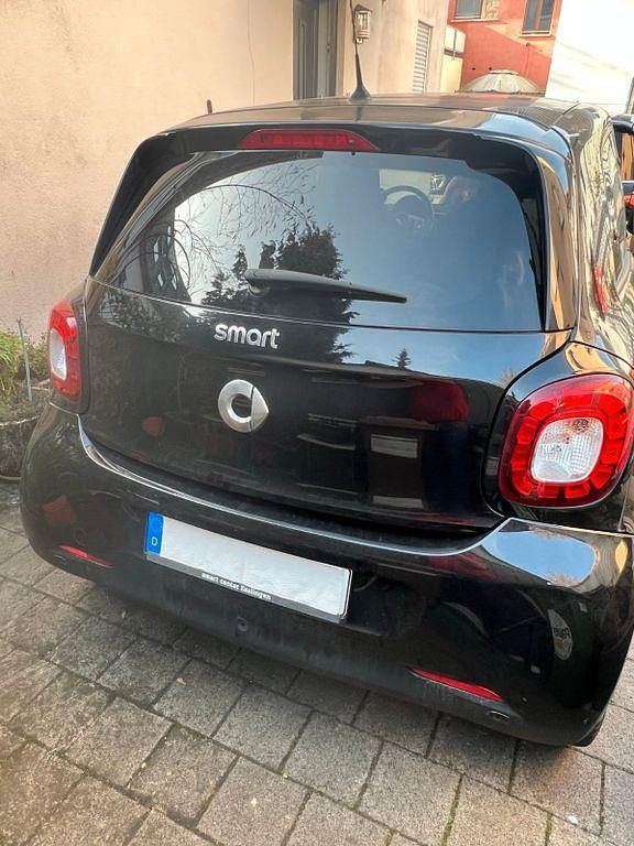Gebraucht Smart ForFour 71 PS (52 kW) 2017 Schwarz Kleinwagen