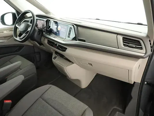 Gebraucht VW Multivan Life 245 PS (180 kW) 2025 Grau Van / Kleinbus