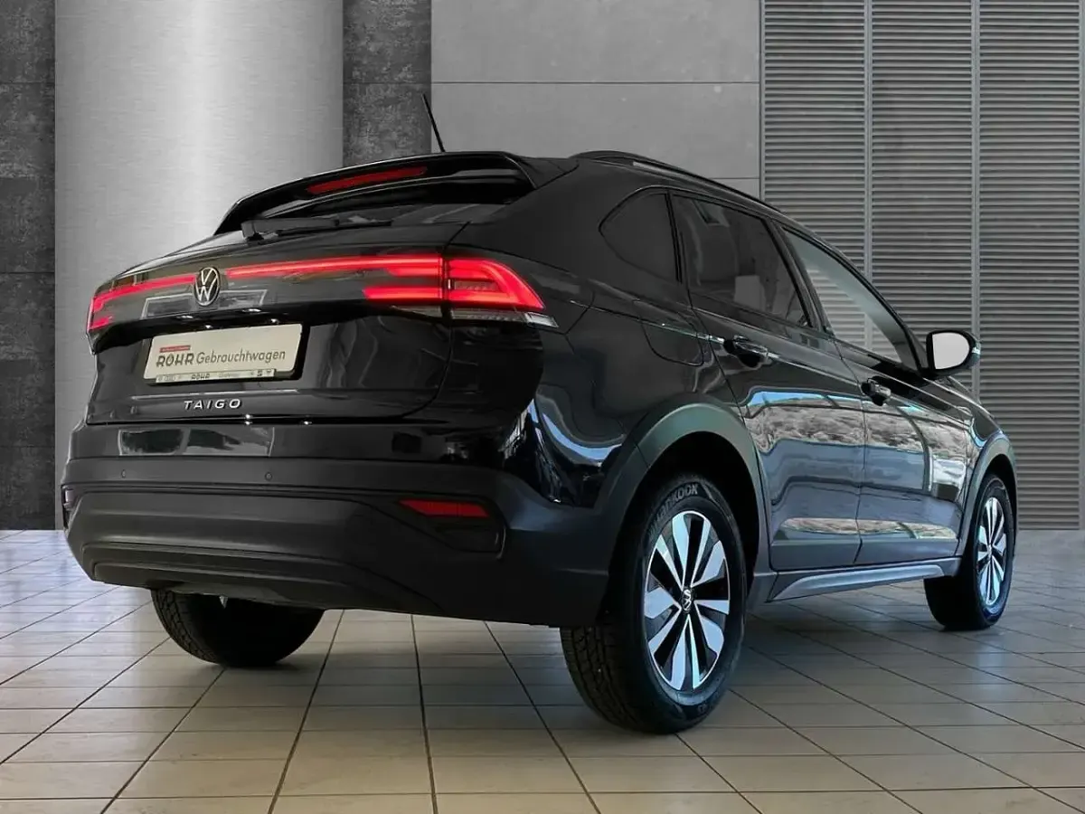 Używany VW Taigo Move 110 KM (80 kW) 2023 Czarny SUV