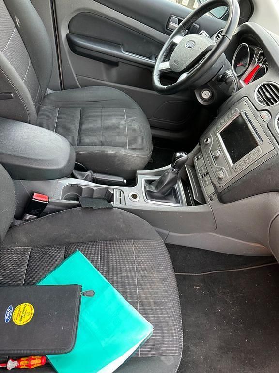 Second-hand Ford Focus 90 CP (66 kW) 2009 Alb Berlinǎ