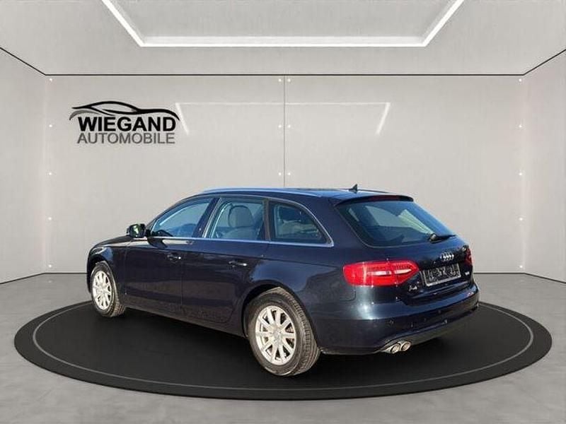Gebraucht Audi A4 Business 150 PS (110 kW) 2015 Blau Kombi