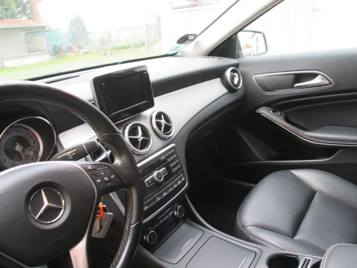 Gebraucht Mercedes GLA250 211 PS (155 kW) 2014 Grau SUV