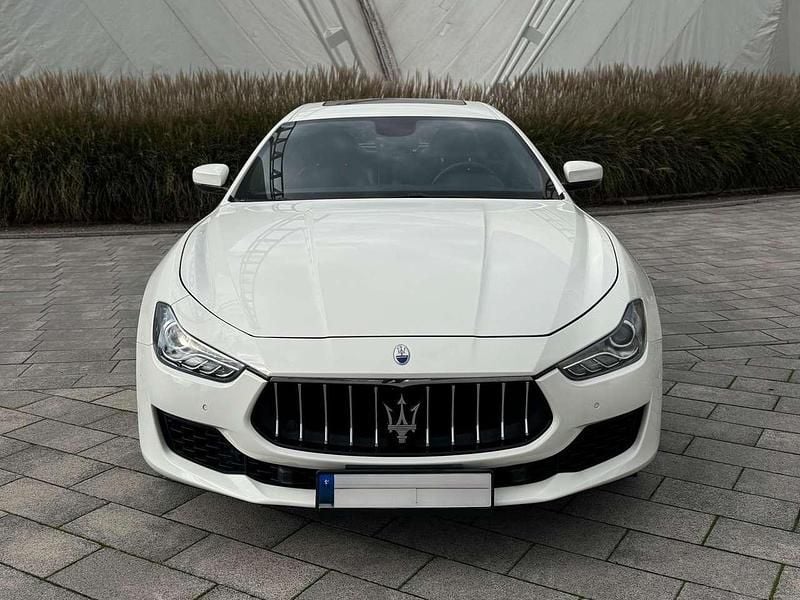 Gebraucht Maserati Ghibli 349 PS (256 kW) 2020 Weiß Limousine