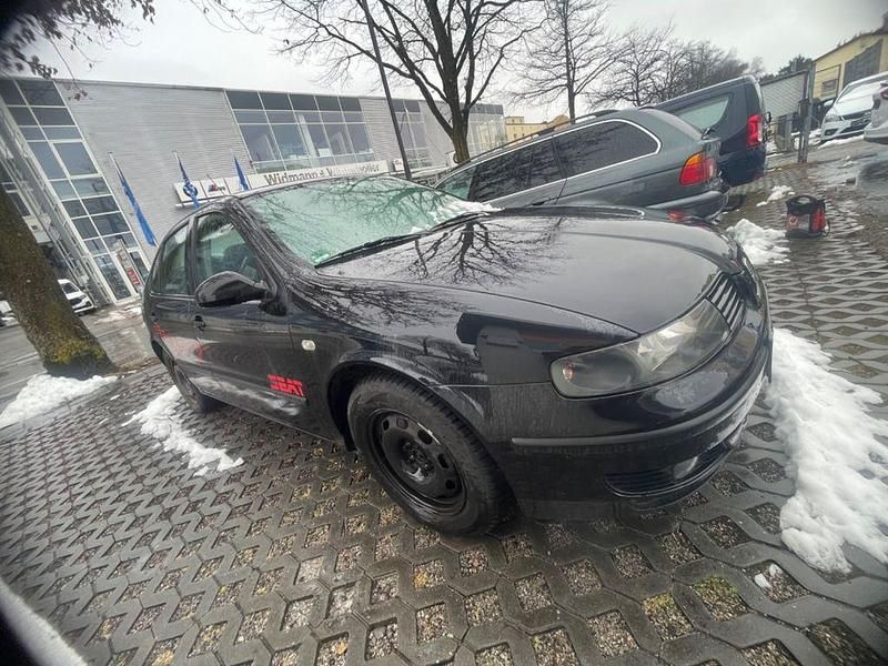 Gebraucht Seat Leon Sport 125 PS (91 kW) 2004 Schwarz Kleinwagen