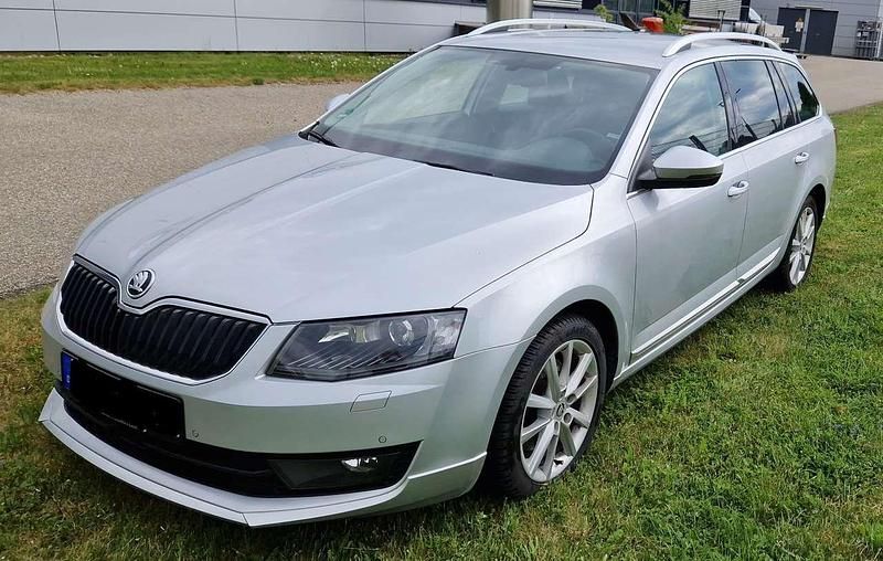 Silber Gebraucht 2015 Skoda Octavia Kombi | 11.500 € (Guter Preis) - Bild 1/4