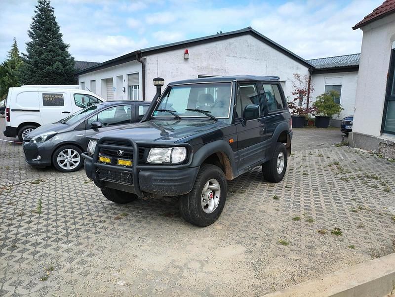 Grün Gebraucht 1998 Hyundai Galloper SUV | 3.000 € - Bild 1/4
