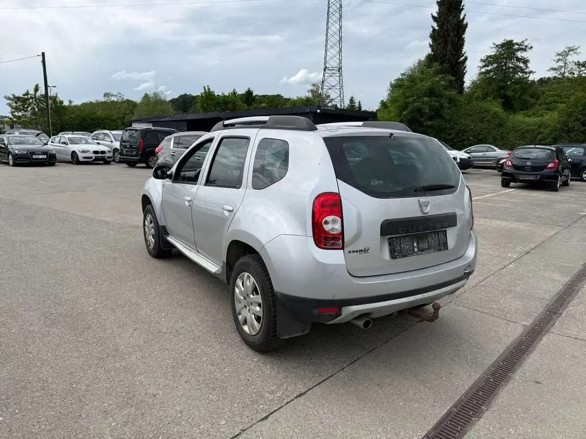 Gebraucht Dacia Duster Prestige 105 PS (77 kW) 2010 Platingrau SUV