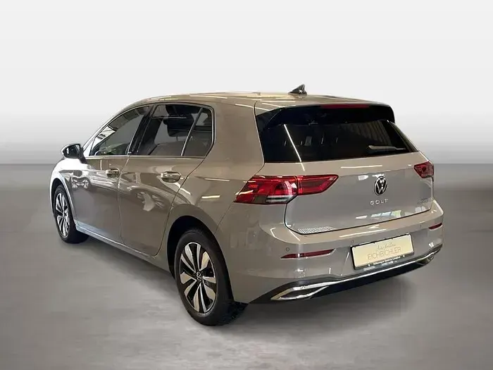 Gebraucht VW Golf VIII Move 116 PS (85 kW) 2024 Mondsteingrau Limousine