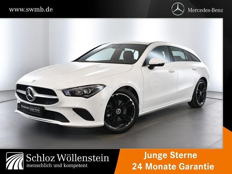 Weiß Gebraucht 2022 Mercedes CLA200 Shooting Brake Progressive Kombi | 27.750 € (Guter Preis) - Bild 1/4