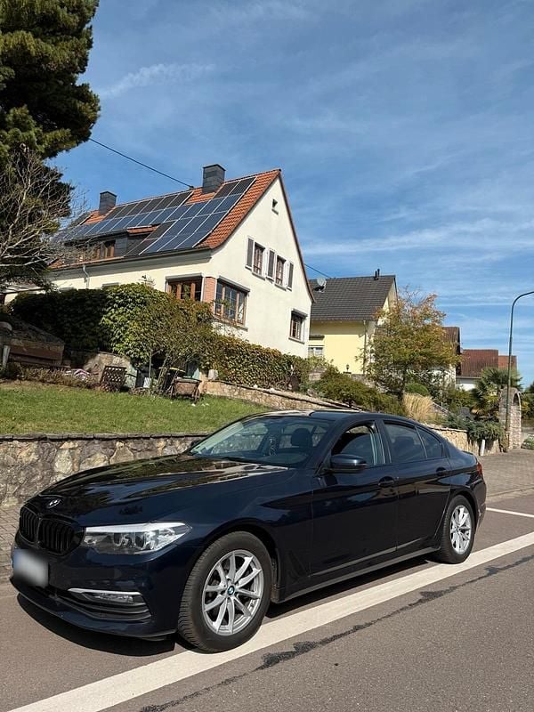 Gebraucht BMW 520 190 PS (139 kW) 2017 Blau Limousine