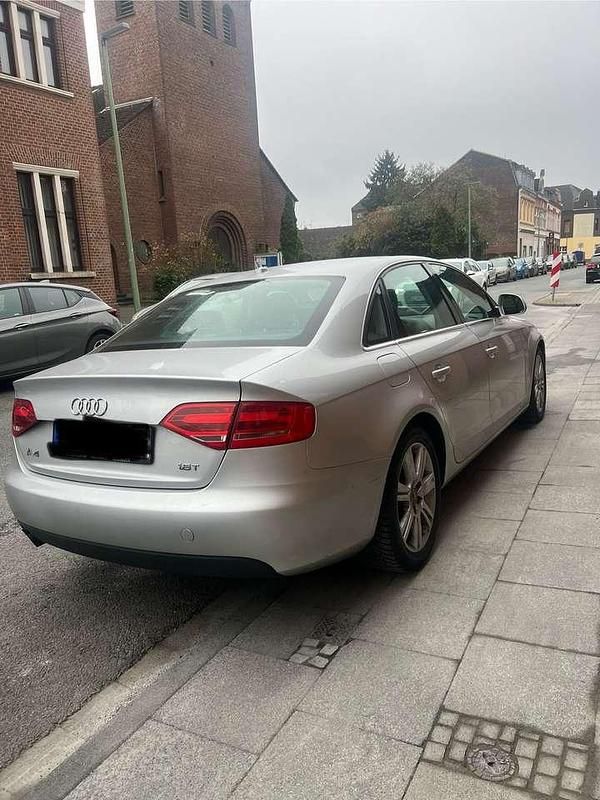 Gebraucht Audi A4 Ambiente 160 PS (117 kW) 2009 Limousine