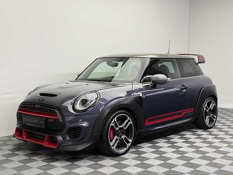 Gebraucht Mini John Cooper Works 306 PS (225 kW) 2020 Racing grey metallic metallic Kleinwagen