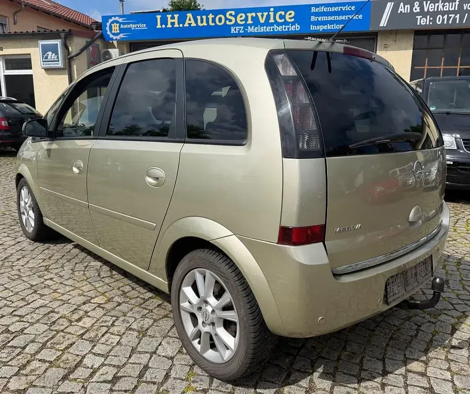 Gebraucht Opel Meriva Cosmo 101 PS (74 kW) 2008 Silber Van / Kleinbus
