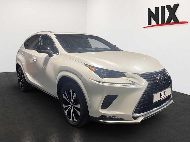 Gebraucht Lexus NX300h 197 PS (144 kW) 2021 Weiß SUV