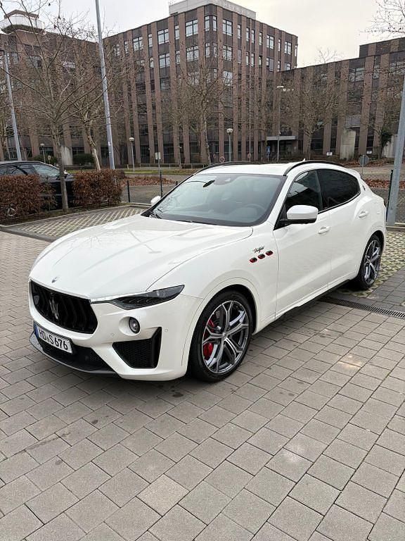 Gebraucht Maserati Levante 581 PS (427 kW) 2022 Weiß SUV