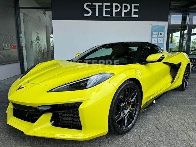 Accelerate yellow met. Gebraucht 2024 Corvette Z06 Cabrio | 175.900 € - Bild 1/4