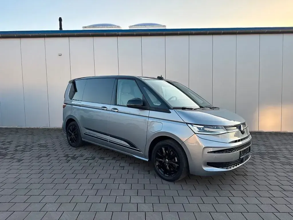 Gebraucht VW Multivan Edition 150 PS (110 kW) 2024 Grau Van / Kleinbus