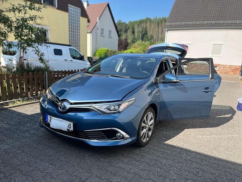 Gebraucht 2018 Toyota Auris Hybrid Kombi | 14.500 € (Fairer Preis) - Bild 1/4