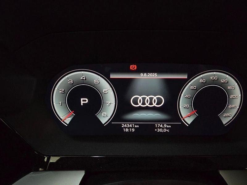 Grau Gebraucht 2022 Audi A3 Sportback S-Line Limousine | 31.000 € (Fairer Preis) - Bild 1/4