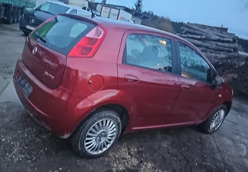 Gebraucht Fiat Punto 78 PS (57 kW) 2005 Rot Kleinwagen
