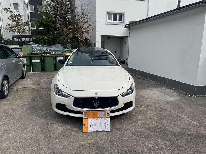 Gebraucht Maserati Ghibli 275 PS (202 kW) 2016 Weiß Limousine