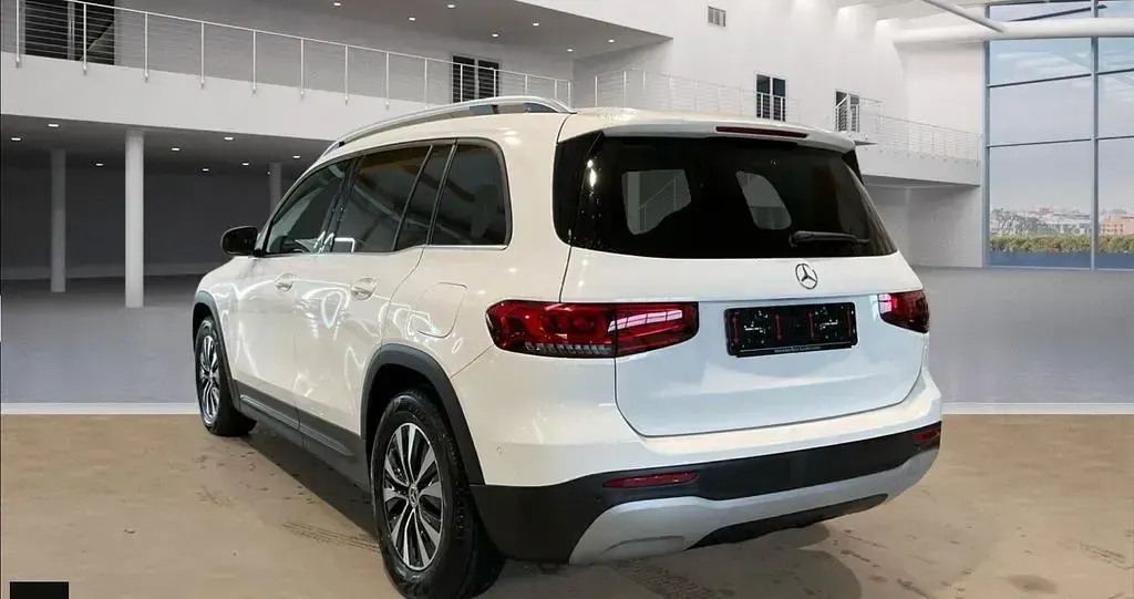 Gebraucht Mercedes GLB180 116 PS (85 kW) 2023 Polarweiss  unilack SUV