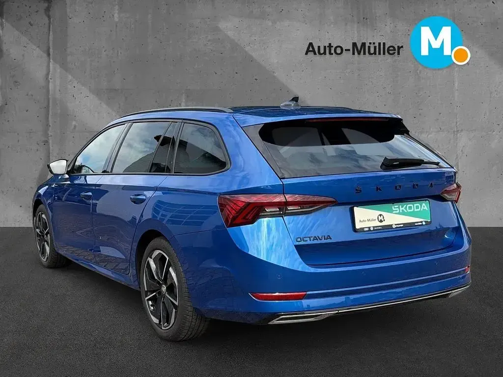 Gebraucht Skoda Octavia SportLine 150 PS (110 kW) 2024 Blau Kombi