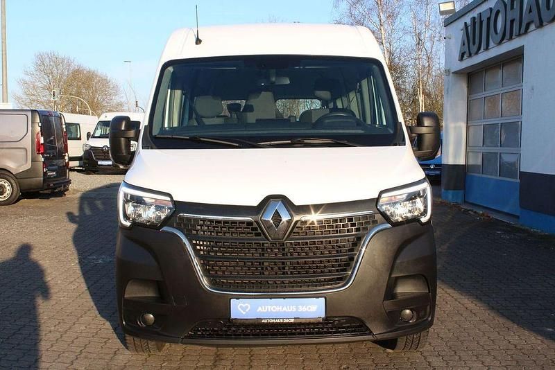 Second-hand Renault Master 135 CP (99 kW) 2020 Alb Monovolum