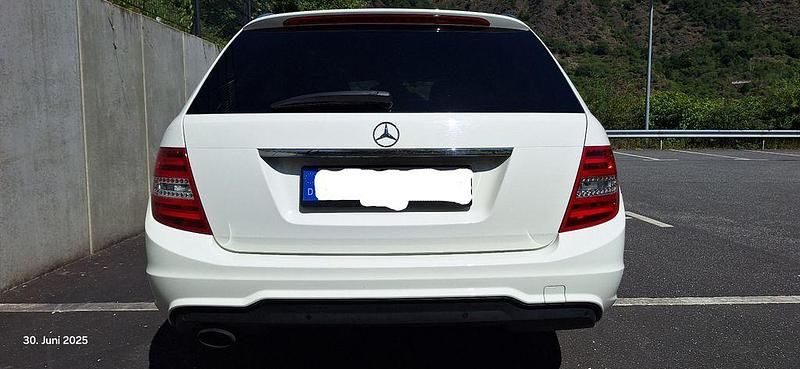 Gebraucht Mercedes C250 AMG 204 PS (150 kW) 2012 Weiß Kombi
