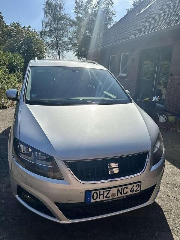 Grau Gebraucht 2013 Seat Alhambra Style Van / Kleinbus | 8.500 € (Superpreis) - Bild 1/4
