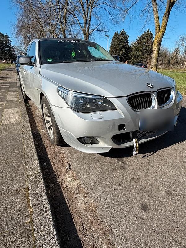 Gebraucht BMW 525 177 PS (130 kW) 2005 Grau Kombi