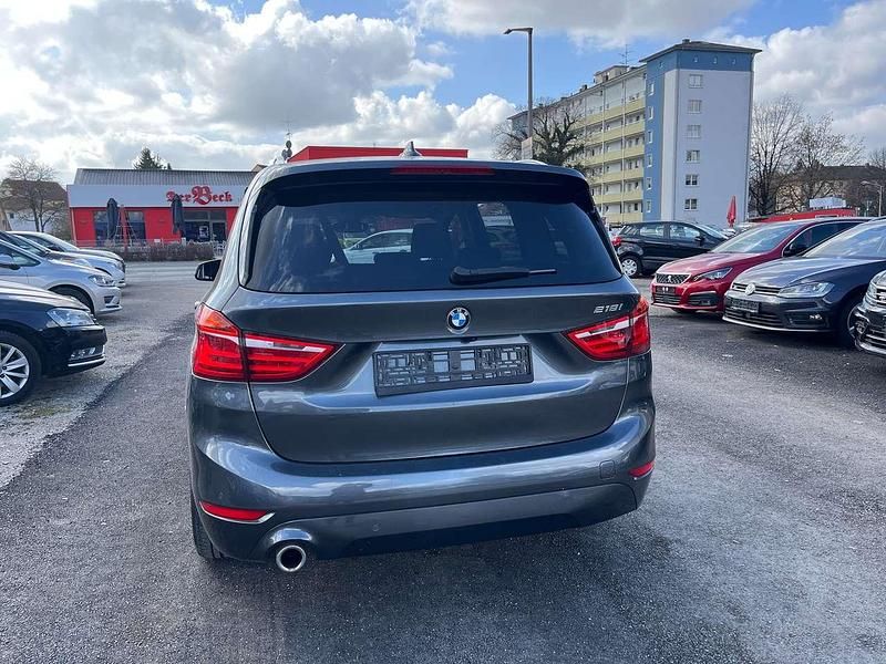 Gebraucht BMW 218 Advantage 136 PS (100 kW) 2021 Mineralgrau metallic Van / Kleinbus