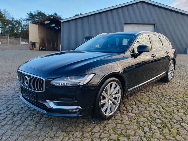 Schwarz Gebraucht 2016 Volvo V90 Inscription Kombi | 12.400 € - Bild 1/4