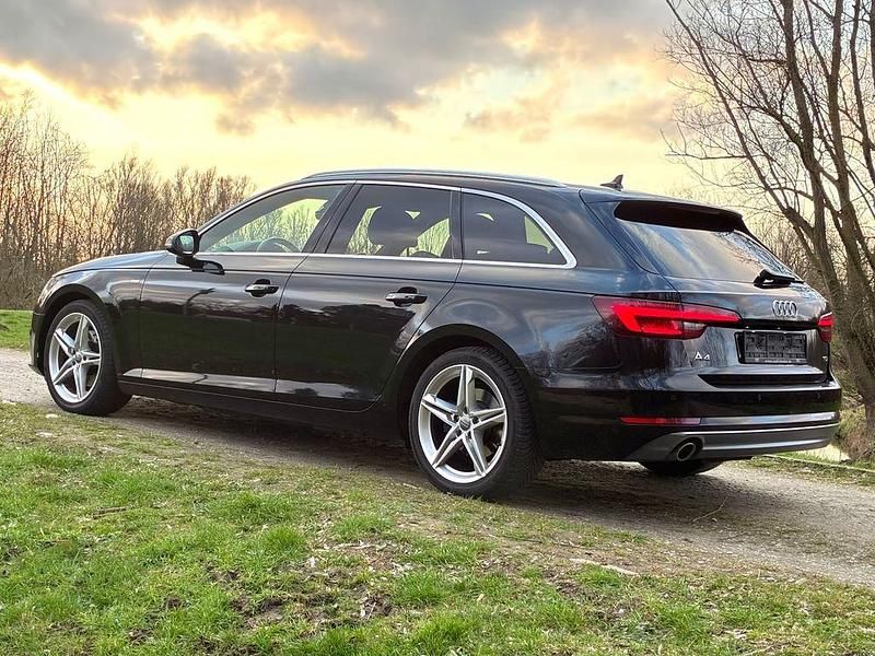 Gebraucht Audi A4 S-Line 150 PS (110 kW) 2018 Schwarz Kombi