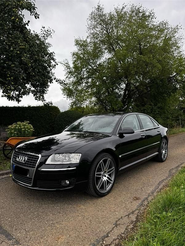 Schwarz Gebraucht 2007 Audi A8 Limousine | 8.100 € (Fairer Preis) - Bild 1/4