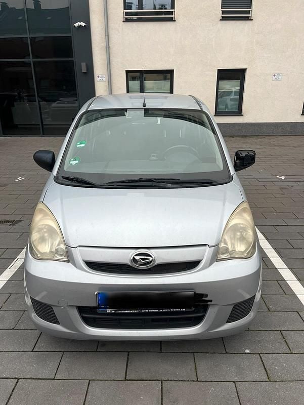 Gebraucht Daihatsu Cuore Plus 69 PS (50 kW) 2007 Silber Kleinwagen